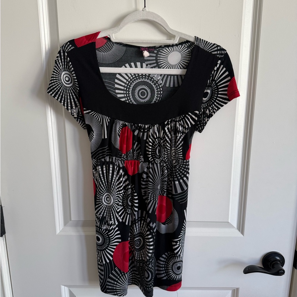 Agenda black and red top size small